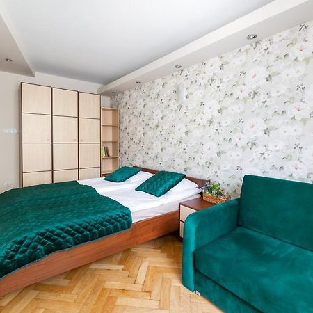 Apartament Przy Parku Kudowa Zdroj Luaran gambar